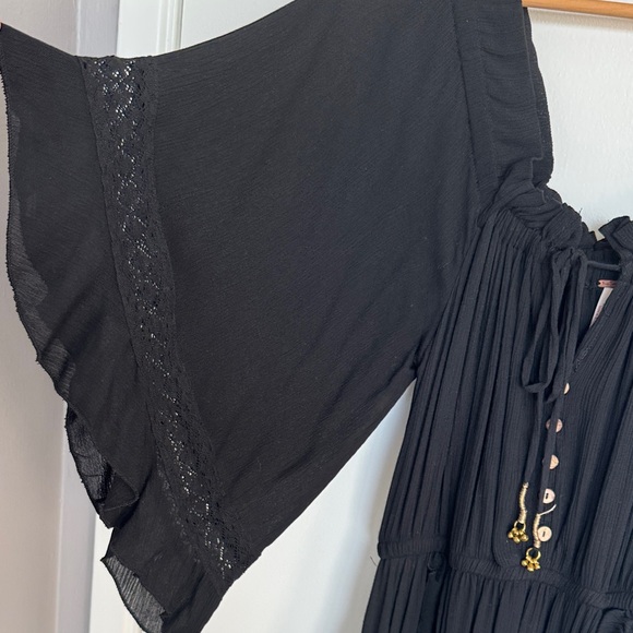 Black Ruffled Button-Down Dress - Picture 3 of 8